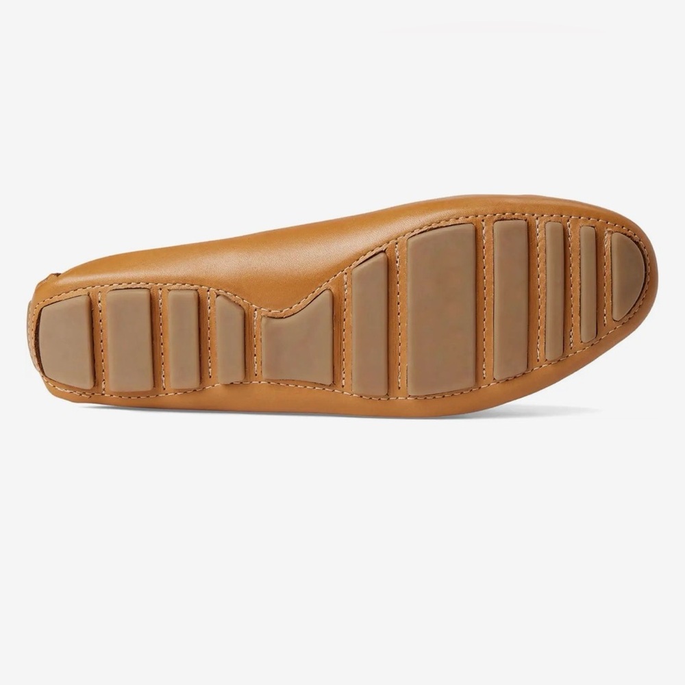New in Box Eastland sz11 Women’s Patricia Camel color Leather Slip-On Loafers… - Picture 5 of 9